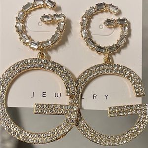 Shiny Gold G earring